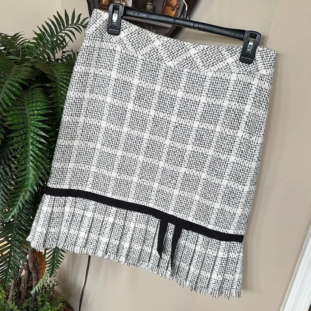 Classiques Entier Black & White Tweed Checks Lined Skirt w/ Pleated Ruffle Hem